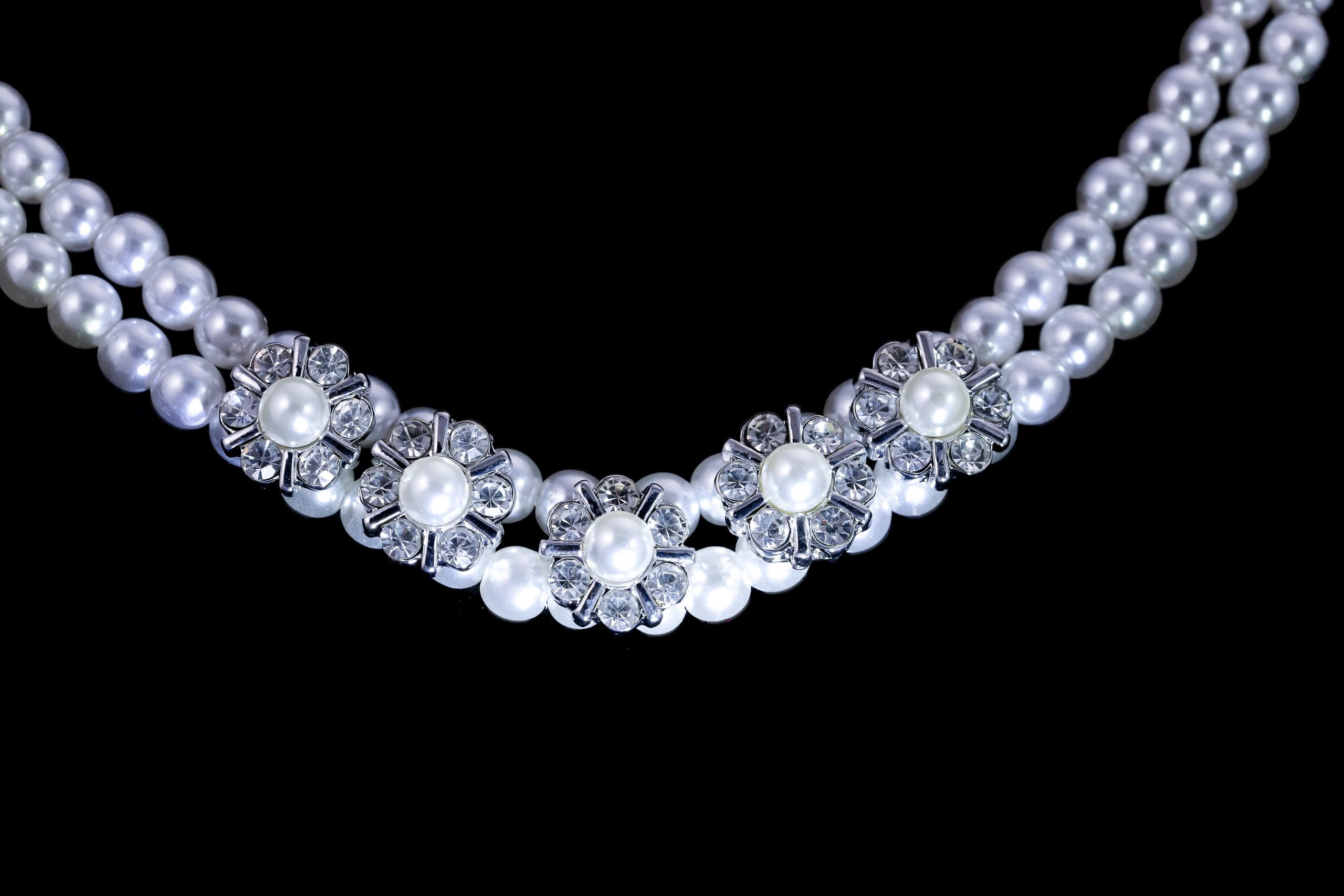  Pearl Necklace 